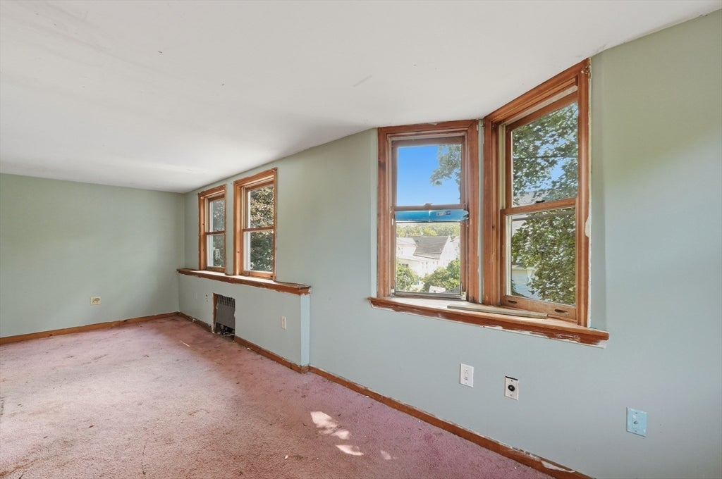 18 Linfield St, Holbrook, MA Photo #15