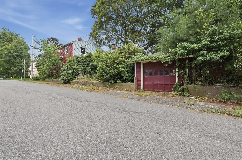 18 Linfield St, Holbrook, MA Photo #3