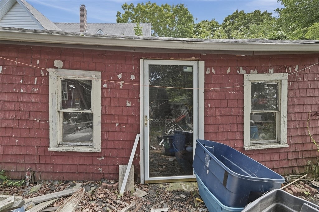 18 Linfield St, Holbrook, MA Photo #42