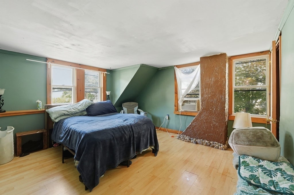 18 Linfield St, Holbrook, MA Photo #17