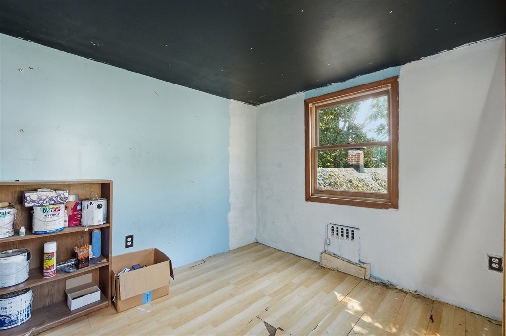 18 Linfield St, Holbrook, MA Photo #11