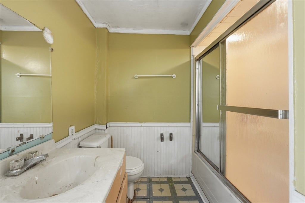 18 Linfield St, Holbrook, MA Photo #24