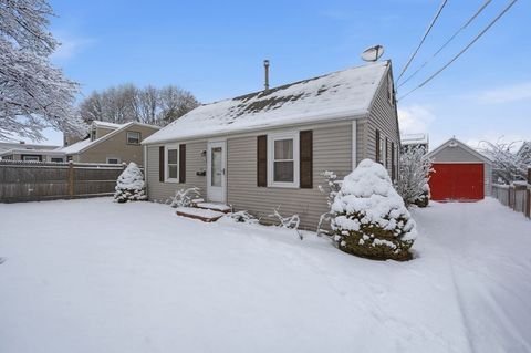 Photo of 11 Archer Ave, Revere, MA 02151 (MLS # 73471259)