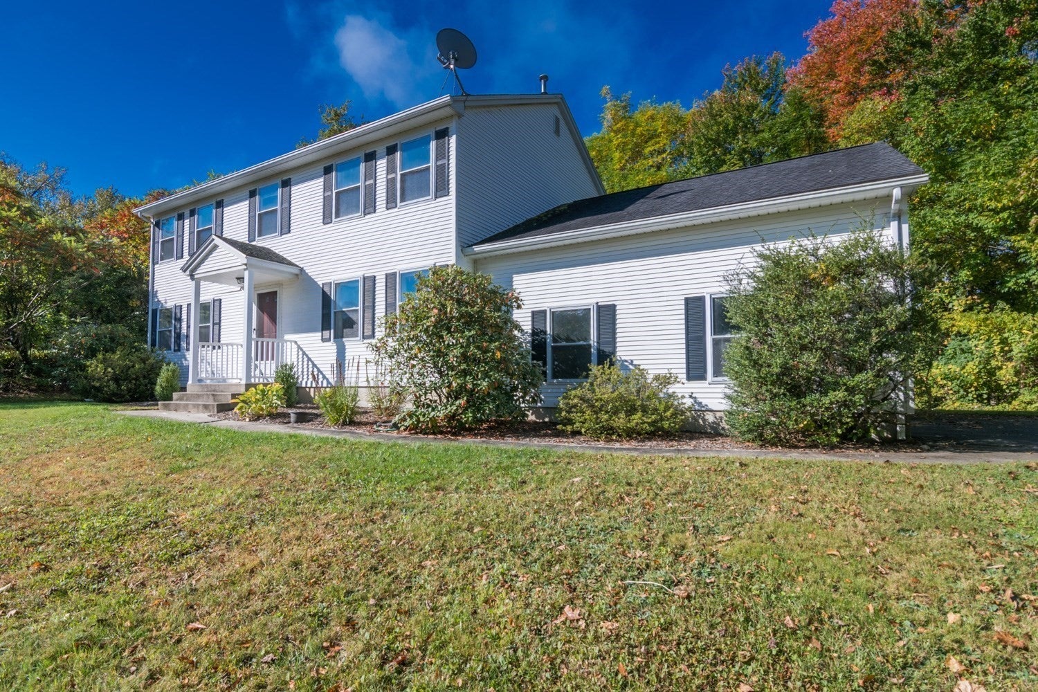 7 Emily Ln, Amherst, MA, 7 Emily Ln, Amherst, MA Photo #2