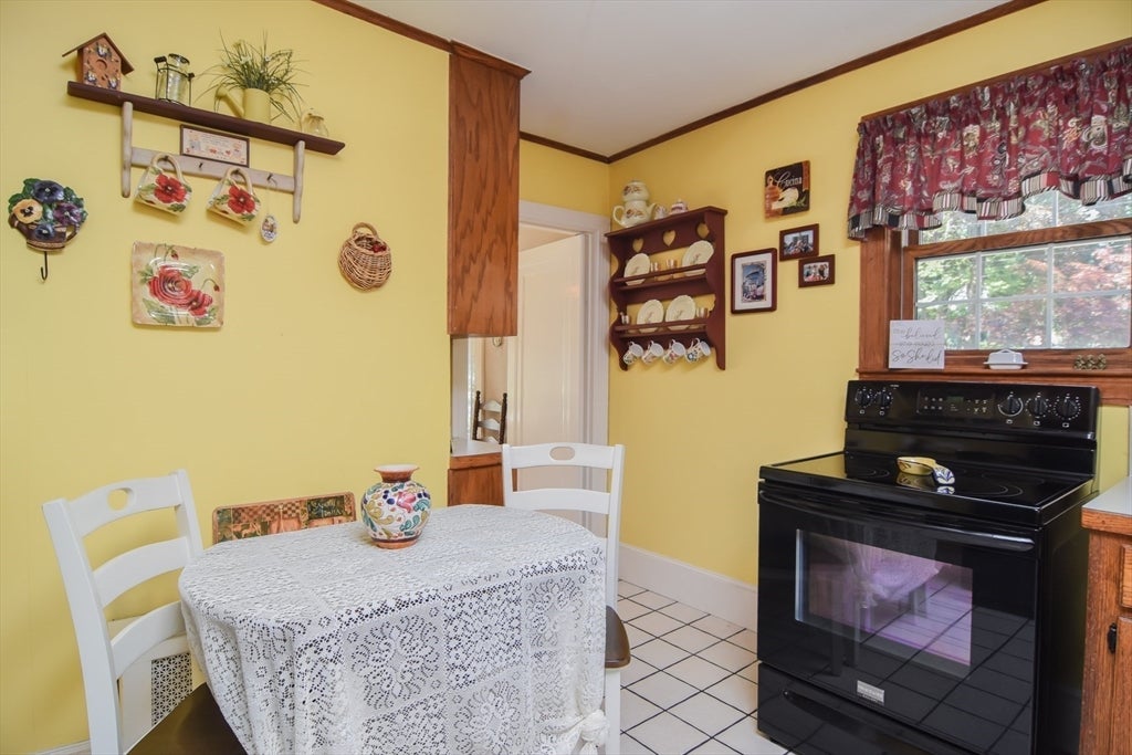 12 Houston Ave, Methuen, MA, 12 Houston Ave, Methuen, MA Photo #8