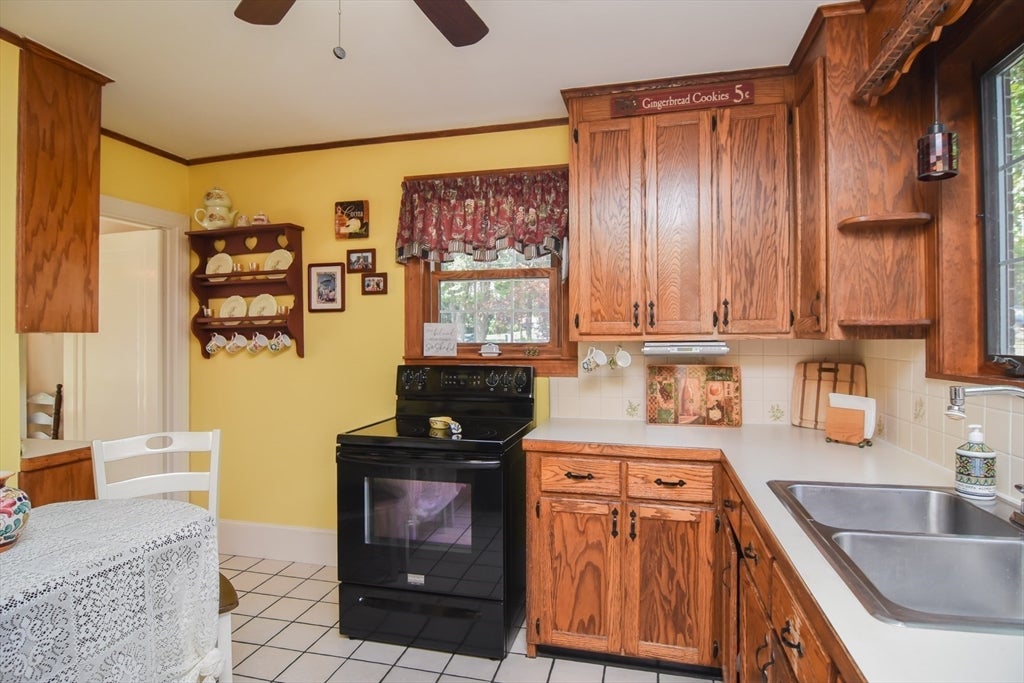 12 Houston Ave, Methuen, MA, 12 Houston Ave, Methuen, MA Photo #6