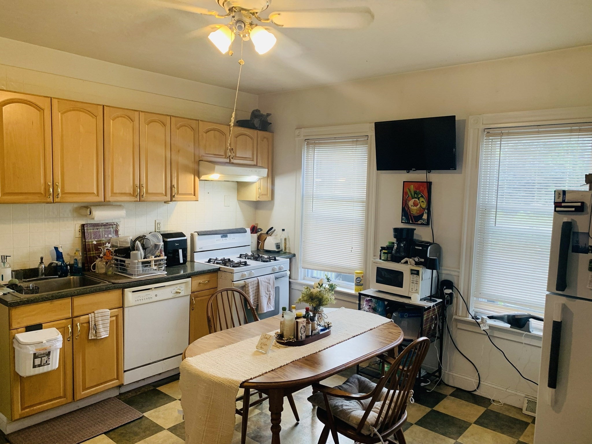 15 Carlstad St, Worcester, MA Photo #12
