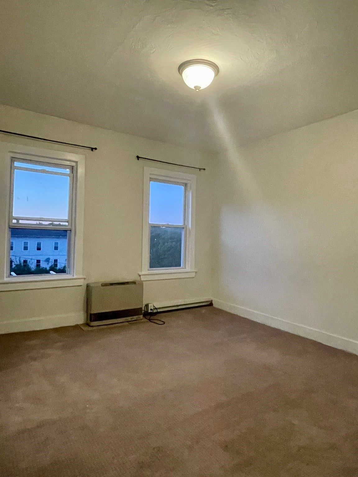 15 Carlstad St, Worcester, MA Photo #21