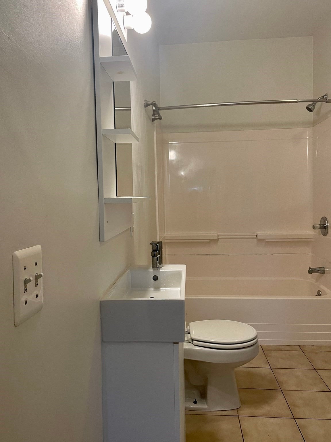 15 Carlstad St, Worcester, MA Photo #24