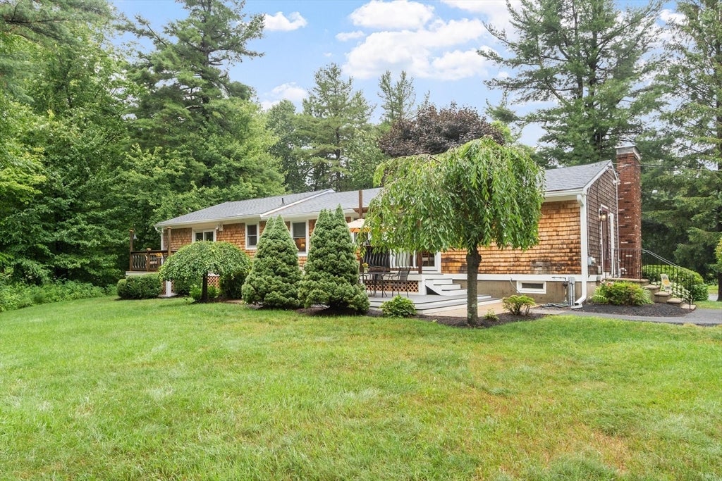 28 Redwood Dr