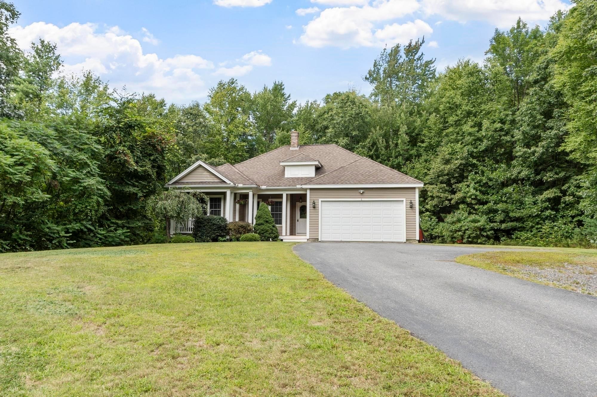6 Pheasant Hill Ln