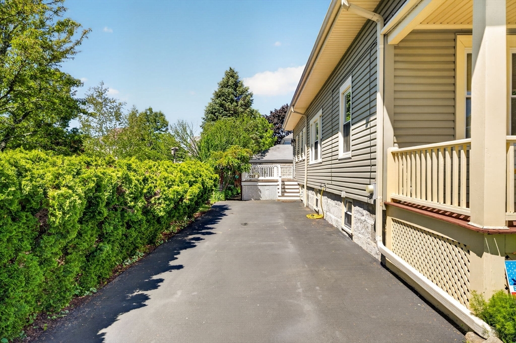 21 Buttonwood St