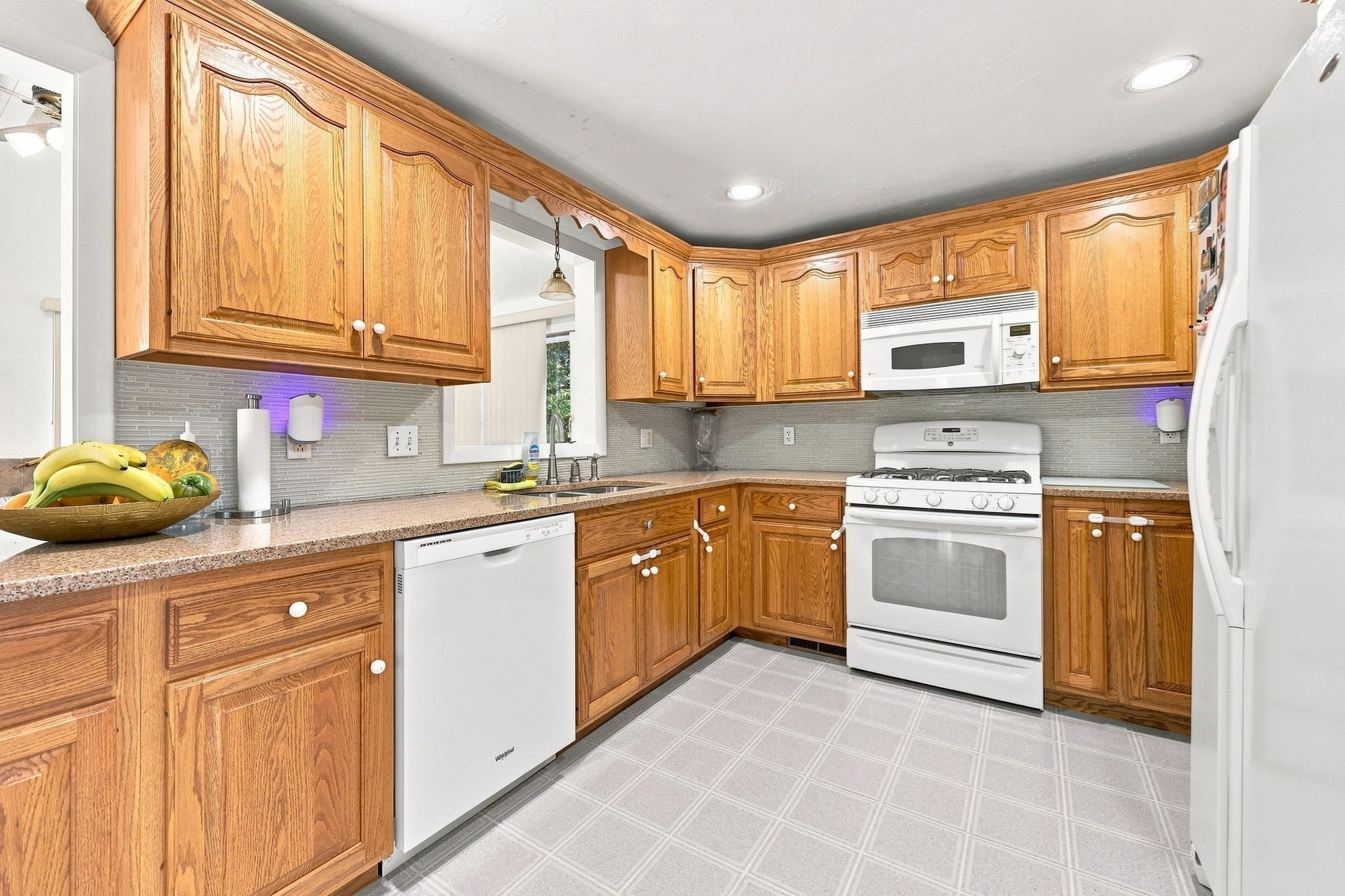 92 Applewood Drive, Marlborough, MA Photo #9