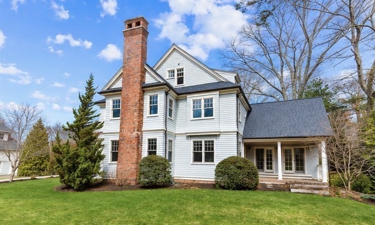 22 Fairbanks Rd