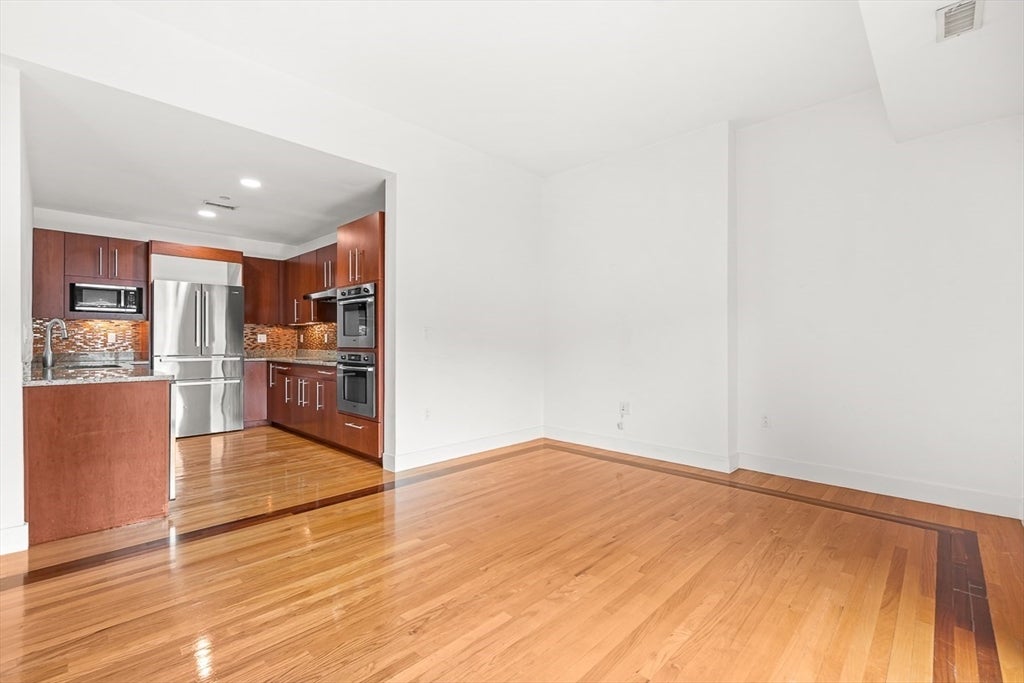 310 Hammond Pond Pkwy 301