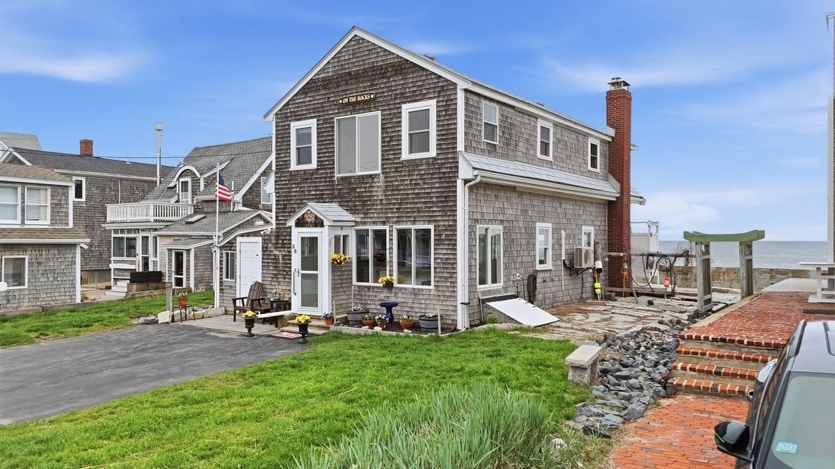 36 Ocean St, Marshfield MA 02050