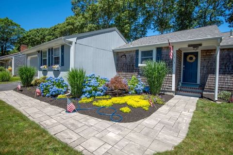 Single Family Residence in Falmouth MA 56 Portside Circle.jpg