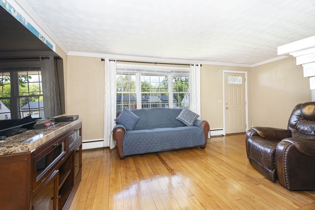 70 Trinity Ave, Worcester, MA Photo #8