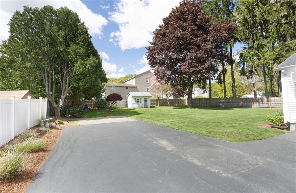 70 Trinity Ave, Worcester, MA Photo #24