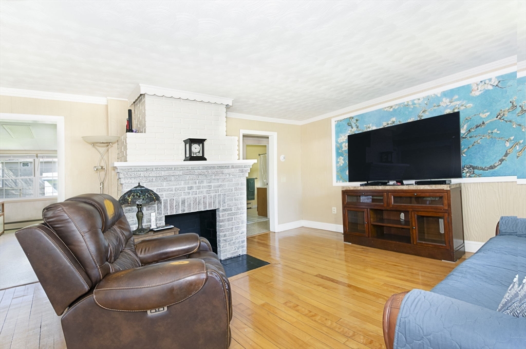 70 Trinity Ave, Worcester, MA Photo #5