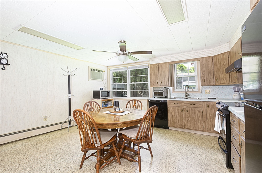 70 Trinity Ave, Worcester, MA Photo #11