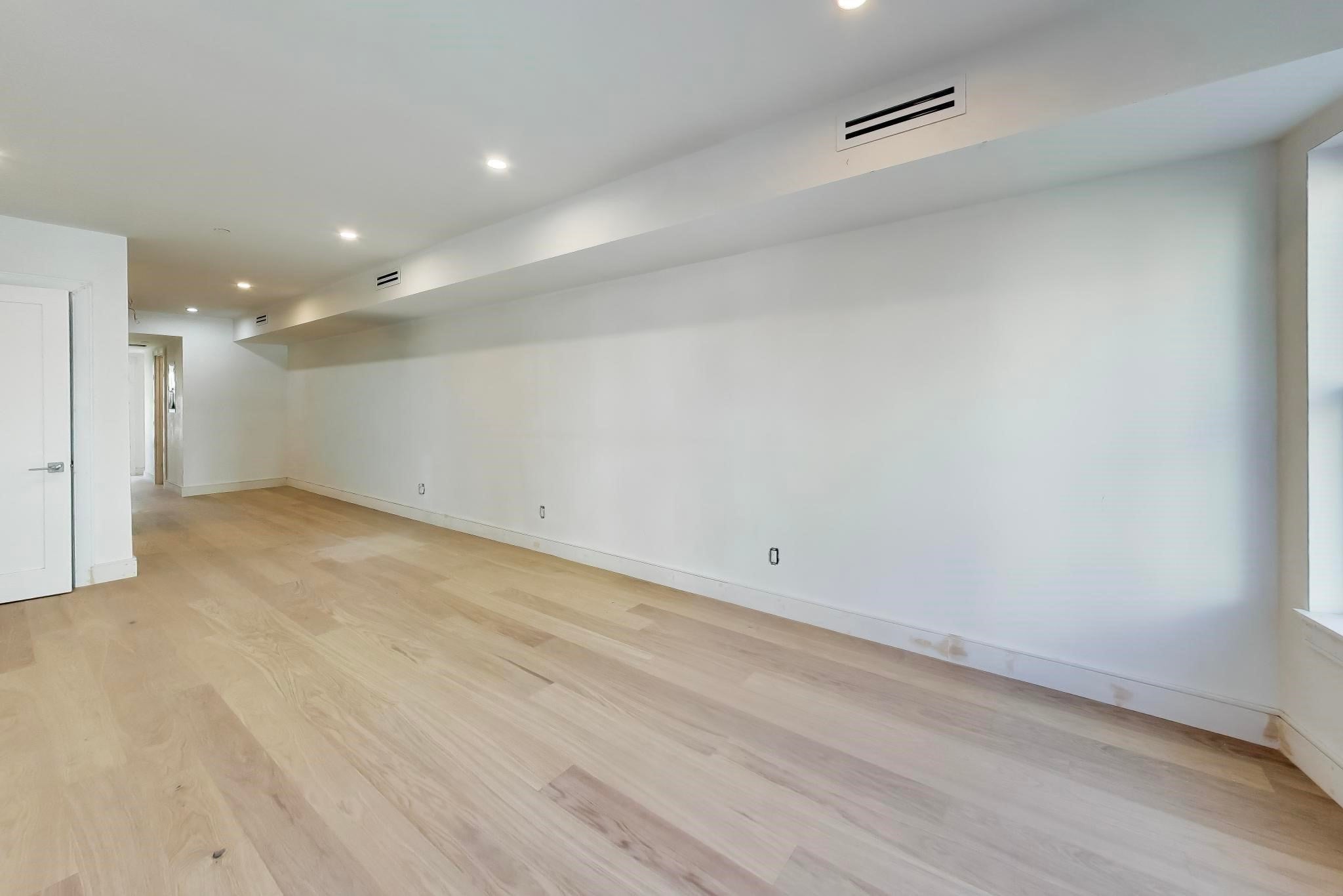 261 Princeton St 201