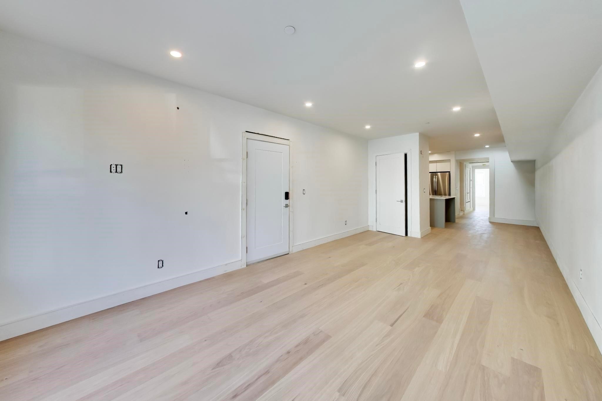 261 Princeton St 201