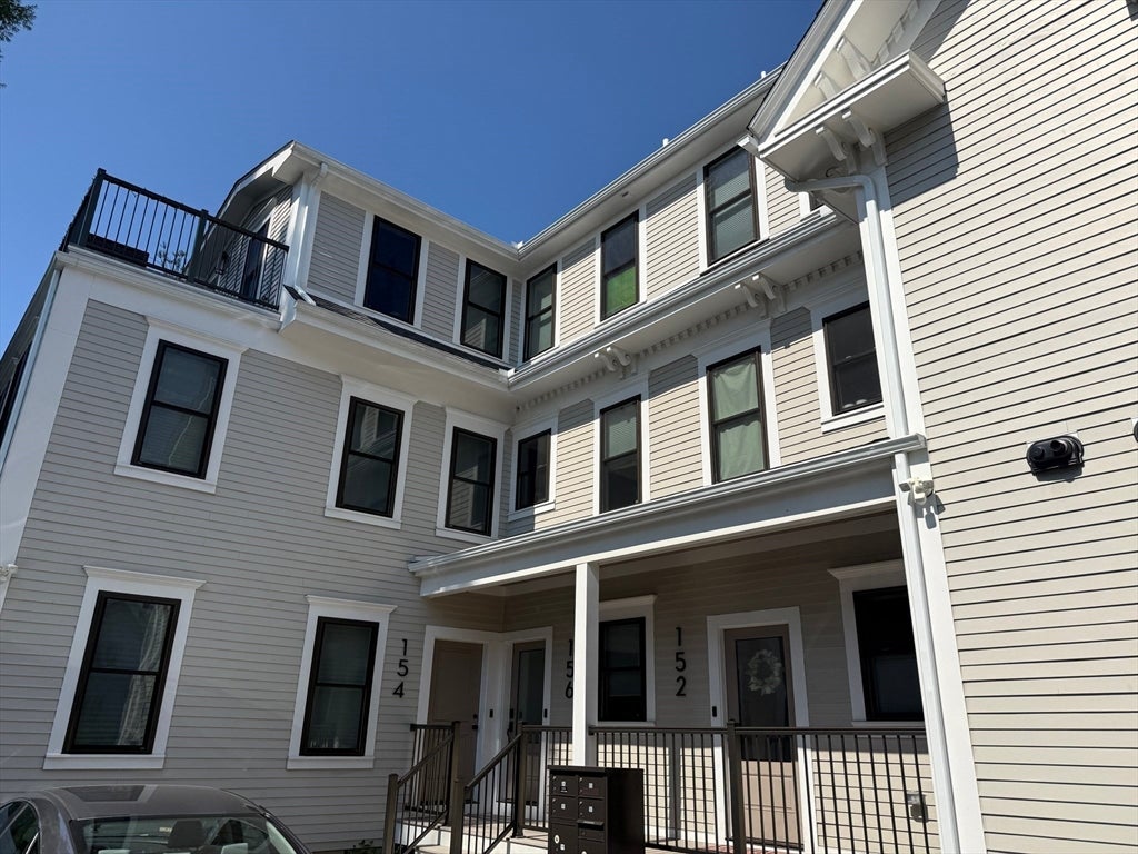 154 Summer St 154
