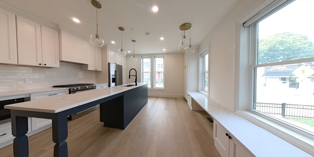 154 Summer St #154, Medford, MA, 154 Summer St #154, Medford, MA Photo #4