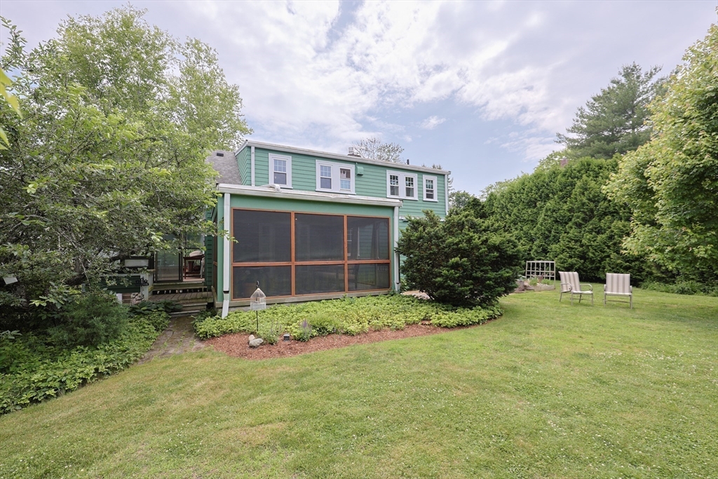 Attleboro, Massachusetts 02703, United States, 4 Bedrooms Bedrooms, ,2 BathroomsBathrooms,Residential,Active,152795