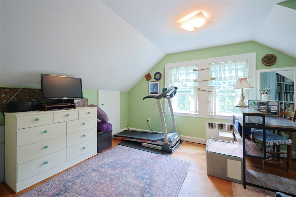 Attleboro, Massachusetts 02703, United States, 4 Bedrooms Bedrooms, ,2 BathroomsBathrooms,Residential,Active,152795