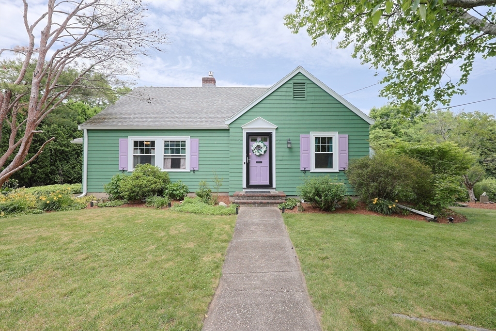 Attleboro, Massachusetts 02703, United States, 4 Bedrooms Bedrooms, ,2 BathroomsBathrooms,Residential,Active,152795