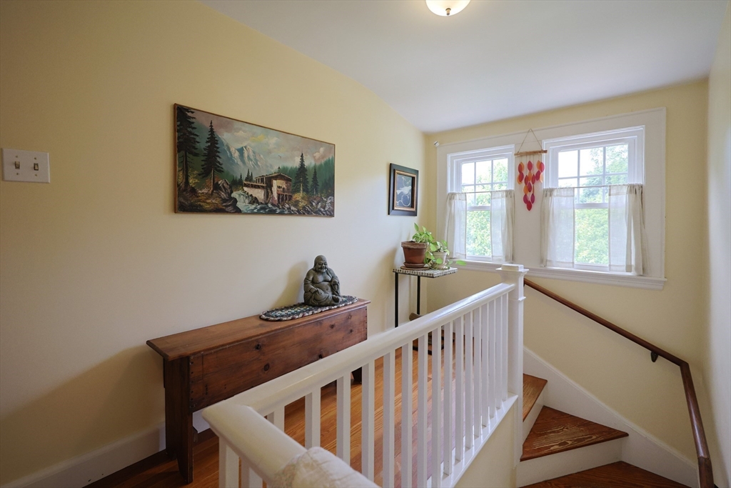 Attleboro, Massachusetts 02703, United States, 4 Bedrooms Bedrooms, ,2 BathroomsBathrooms,Residential,Active,152795