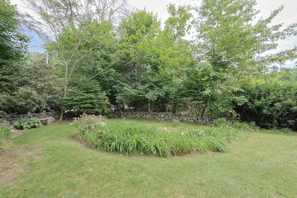 Attleboro, Massachusetts 02703, United States, 4 Bedrooms Bedrooms, ,2 BathroomsBathrooms,Residential,Active,152795