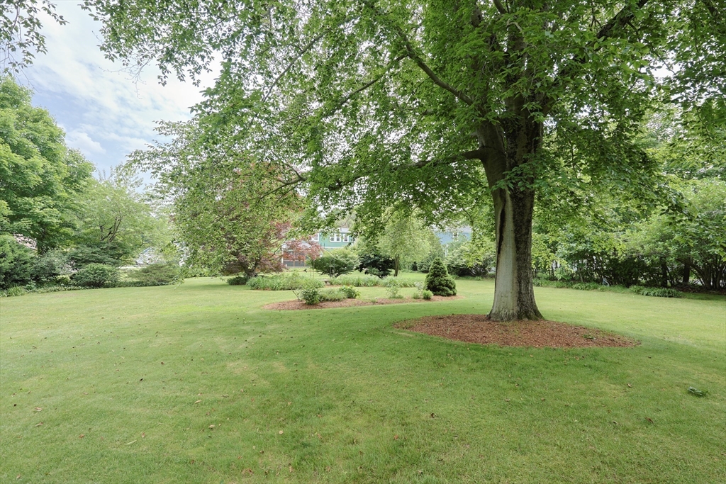 Attleboro, Massachusetts 02703, United States, 4 Bedrooms Bedrooms, ,2 BathroomsBathrooms,Residential,Active,152795