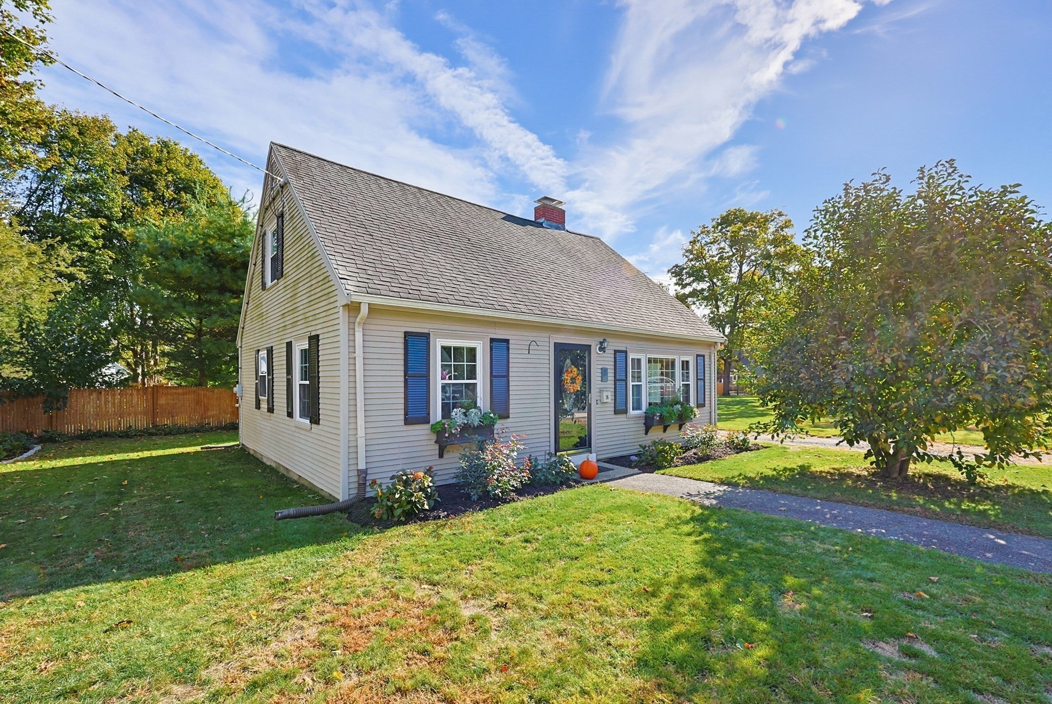 62 Alandale Pkwy