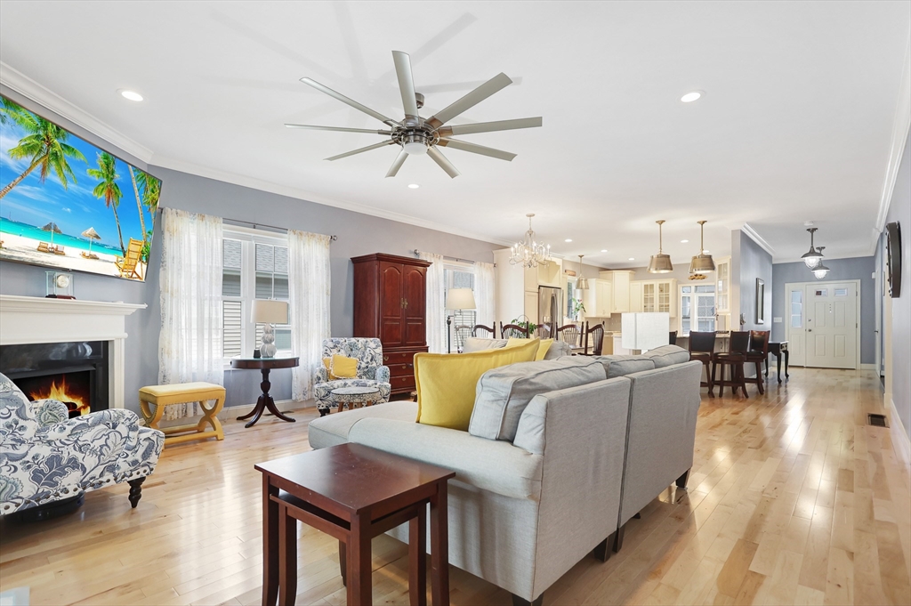 23 Country Club Cir 23