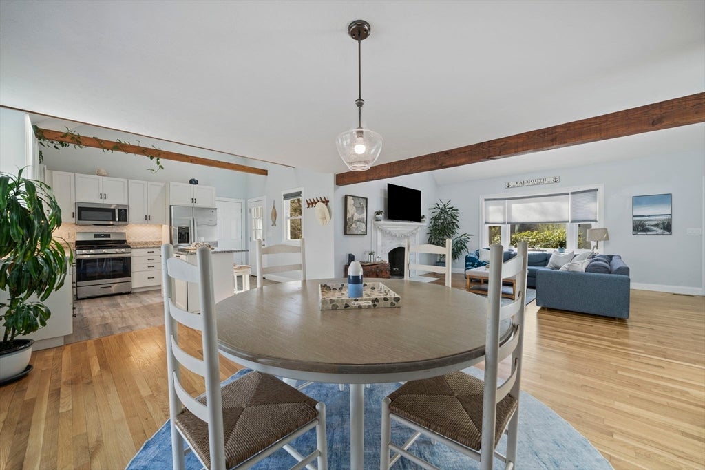53 Sadys Ln, Falmouth, MA Photo #8