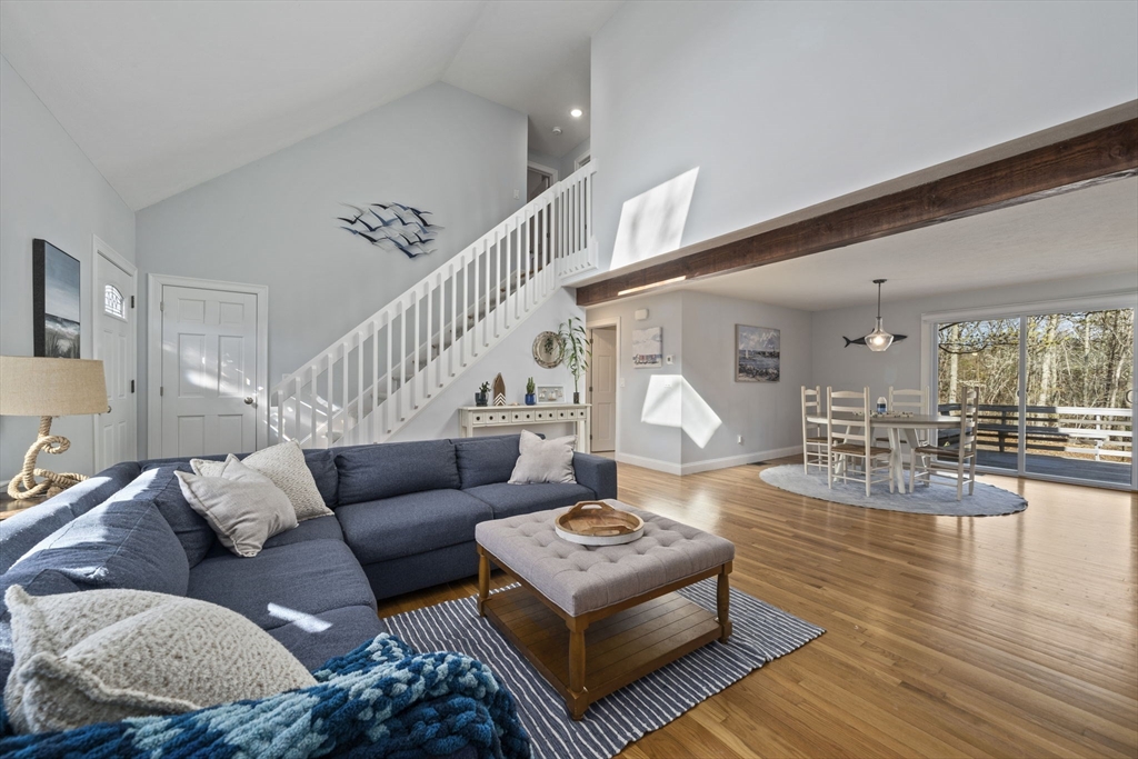 53 Sadys Ln, Falmouth, MA Photo #11