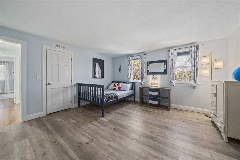 53 Sadys Ln, Falmouth, MA Photo #22