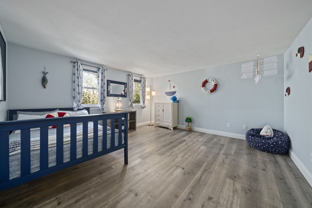 53 Sadys Ln, Falmouth, MA Photo #20