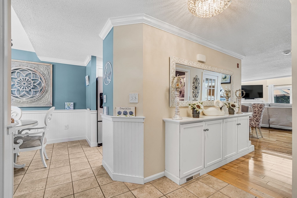 14 Hawthorne Village D