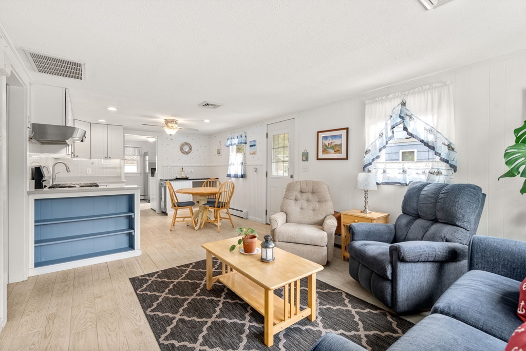 115 Wareham Lake Shore Dr