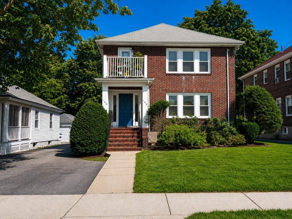166-168 East Side Pkwy, Newton, MA, 166-168 East Side Pkwy, Newton, MA Photo #4