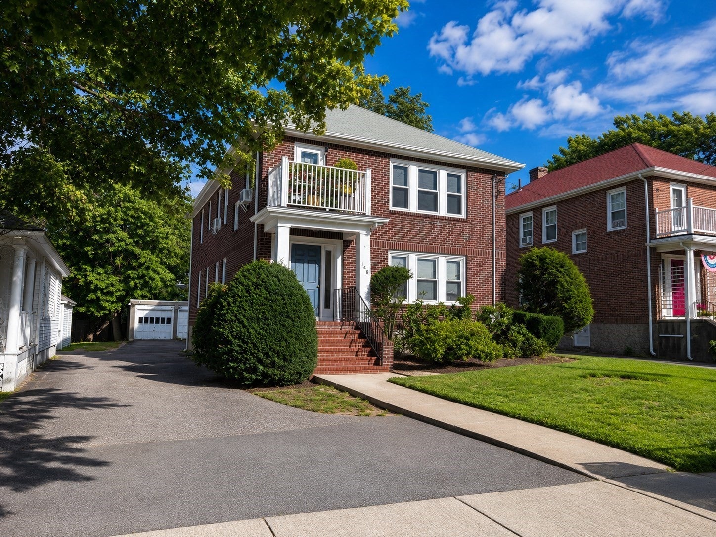 166-168 East Side Pkwy, Newton, MA Photo #3