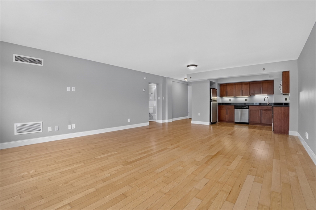 1600 Beacon St 1009