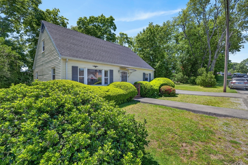 22 Myrtle Ave