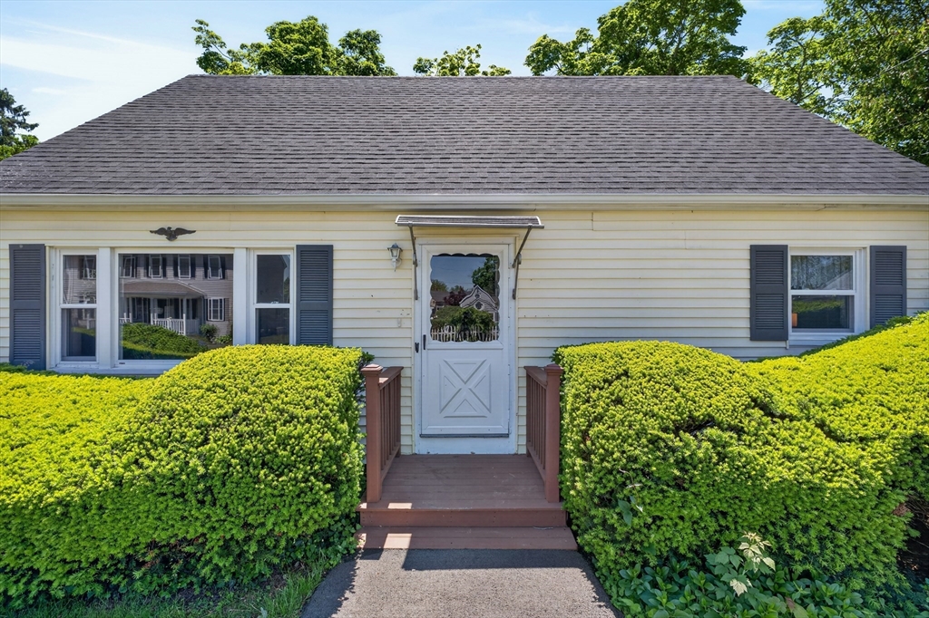 22 Myrtle Ave