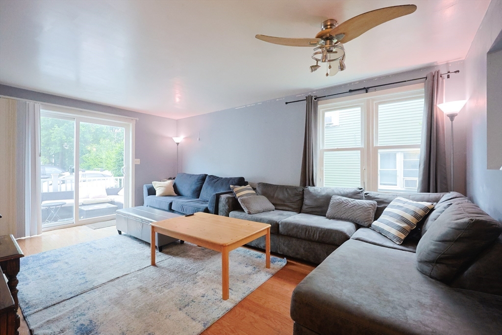 205 W 6th Street 205