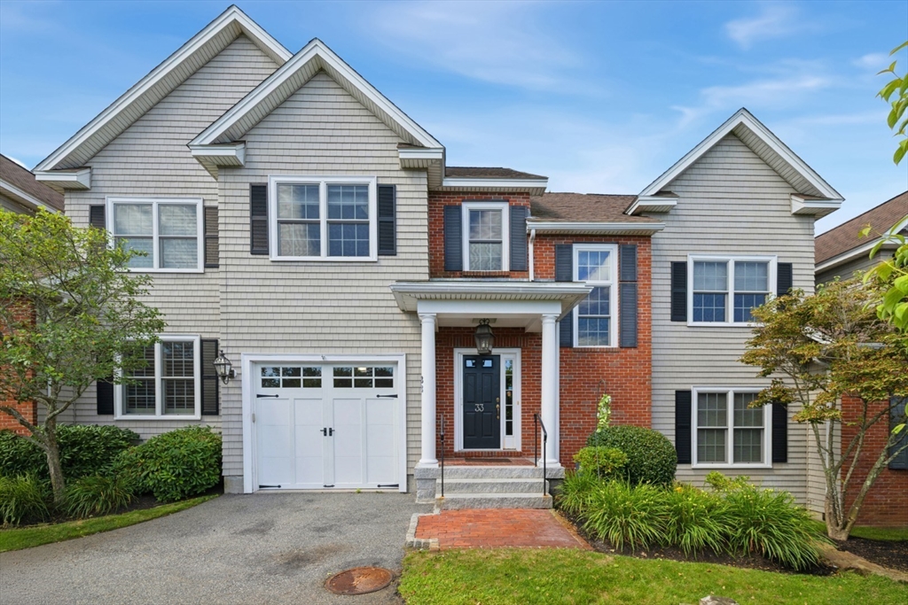 Lynnfield, Massachusetts 01940, United States, 3 Bedrooms Bedrooms, ,3 BathroomsBathrooms,Residential,Pending,187462